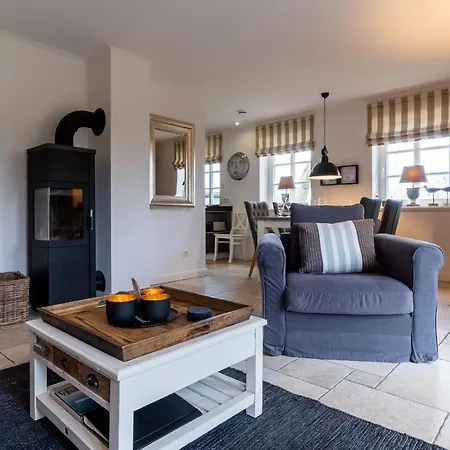 Reetdachhaus Duenenkoog Reetdachhaus Duenenkoog Σπίτι διακοπών