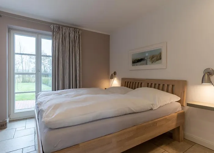 Reetdachhaus Duenenkoog Reetdachhaus Duenenkoog *